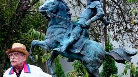 Бронзовият паметник на полско-унгарския крал Владислав III Ягело пристигна във Варна