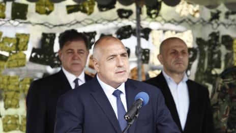 Премиерът: Политическите партии абдикират от тези избори
