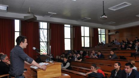 Средно по 100 свободни места са останали в българските висши учебни заведения