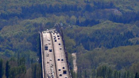 От тази нощ следят за заледявания на Аспаруховия мост