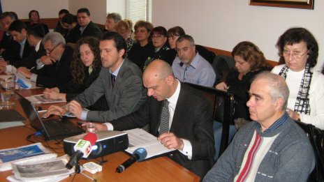 От догодина се пазарим за цената на тока