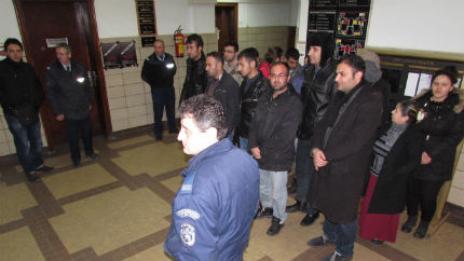 Полицаите усмирили двама от бежанския лагер в Овча купел