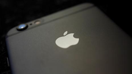 САЩ иска закон срещу компании като Apple