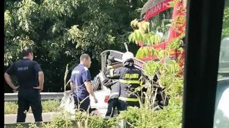 Ад на пътя: „Опел“ се натресе на варненски камион край Цар Калоян