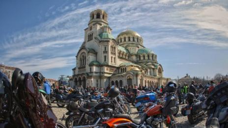С бензин в кръвта: Откриха "Мотосезон 2021"