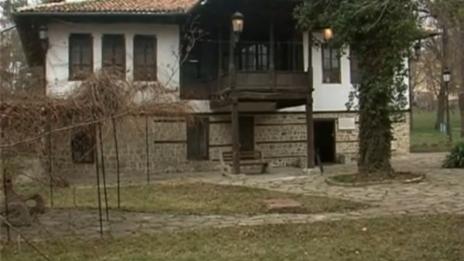 Ценни експонати – свити от музея в Бяла и подменени