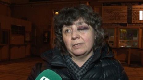 Жена е с мозъчно сътресение след удара на локомотив в Мездра