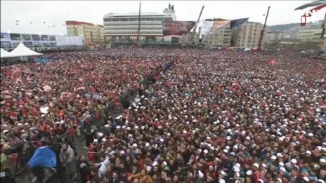 Напрежението в Турция се покачва: Забраниха заснемането на "Таксим"
