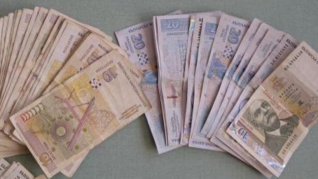 Бюджет 2016: Ръст на учителските пари и минималната заплата
