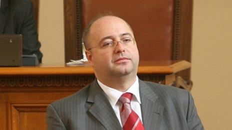 Издигнаха Четин Казак за председател на ДПС