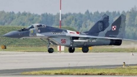 Полша вдигна бойни самолети по тревога