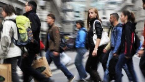 Младите вярват в свободата на словото, но и говорят "езика на омразата"