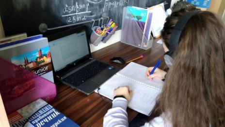 Дистанционното обучение се хареса на родителите  