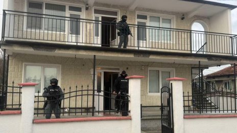 Полицията с подробности за спецакцията срещу контролирания вот във Варненско (СНИМКИ)