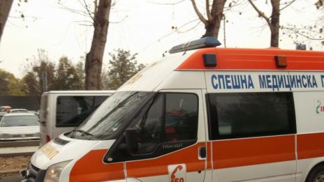 Мъж почина на спирка във Варна