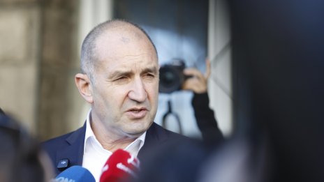 Радев:Честит 1 май на всички вас, които с талант и усърдие градите и пазите Родината