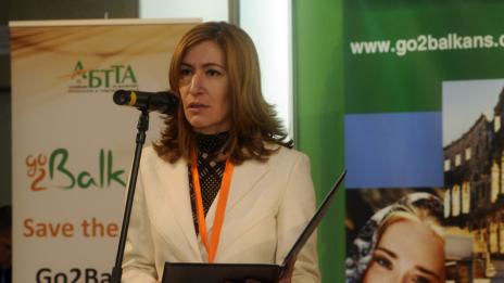 Николина Ангелкова: Летният туристически сезон върви с 20% спад