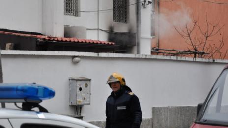 Пострадалият от пожара в джамията излезе от кома