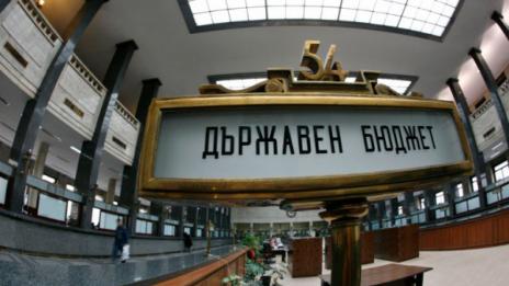 Минималната заплата замръзва през 2015-а