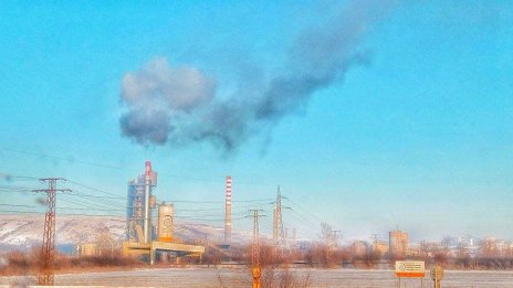 В Девня: Изгориха тонове фалшиви почистващи препарати