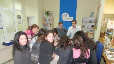 Представят на младежи възможности за работа