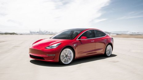 Tesla - най-търсената кола в нета