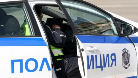 Спипаха 23-ма нелегални мигранти в камион на границата с Гърция