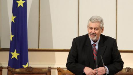 Стефан Данаилов празнува рожден ден със студенти вкъщи