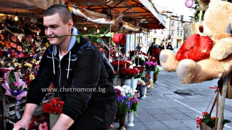 Проверяват цветарите във Варна