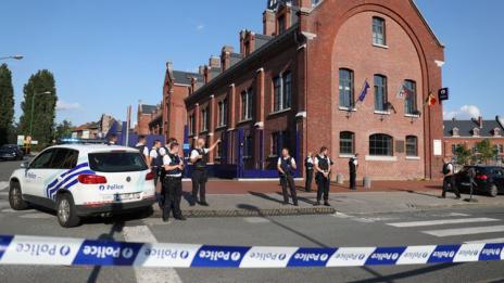 ИД пое отговорност за атаката срещу полицайки в Шарлероа