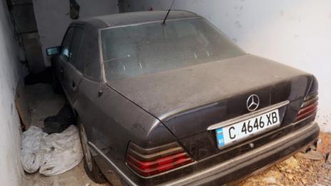 БДЖ продава легендарния си Mercedes "Чочоне" за над 60 000 лв. 