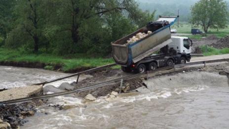 Много са разрушенията в страната след поройните дъждове
