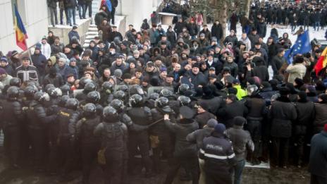 Безредици и протести в Молдова 