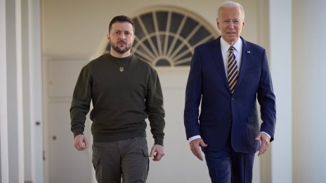 Зеленски пристигна в САЩ и заяви: Никога няма да се предадем, дайте още