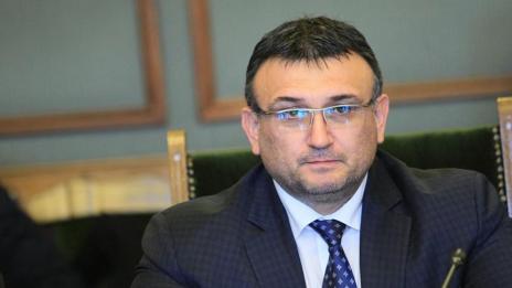 Младен Маринов: Младите полицаи не са били в казарма, нямат навици и дисциплина!  