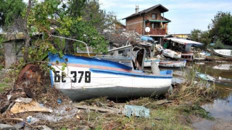 Бургас нямал водолази, които да прати на помощ в потопа