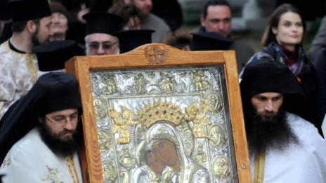 Чудотворна икона бе посрещната в Ловеч