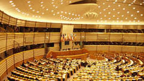 Мини европарламент заседава във варненска гимназия