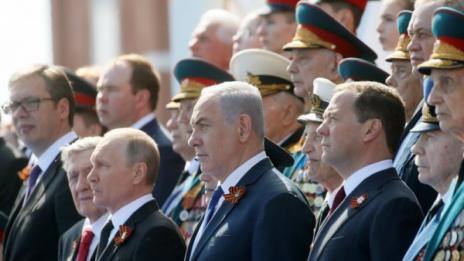 Русия празнува триумфалната си победа над нацизма (ВИДЕО)