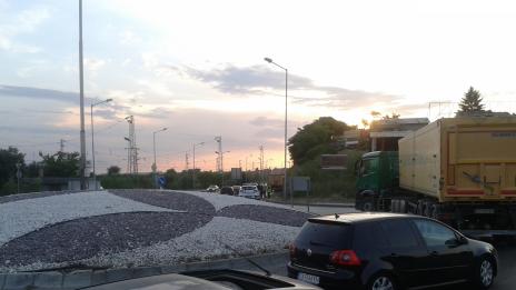 Тир задръсти кръговото движение под Максуда  (СНИМКИ)