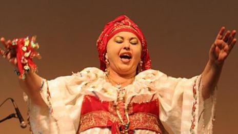 Почина кралицата на циганската музика Есма Реджепова