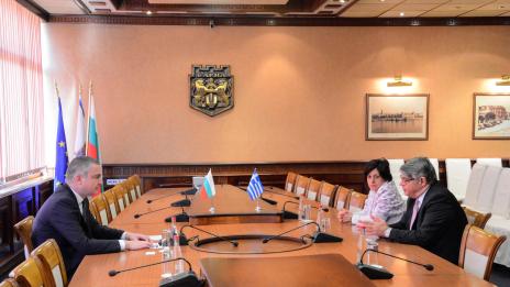 Посланикът на Гърция: Трябва да развиваме транспортните връзки Варна- Кавала
