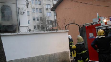 Кола, барака и мазе горяха във Варна