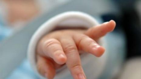 Бащиното име вече може да се вписва в акта за раждане на българче, родено в чужбина