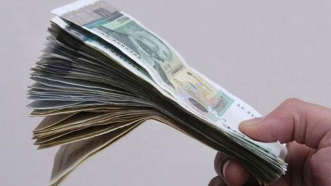 2 млрд. лева са похарчили българите за празниците