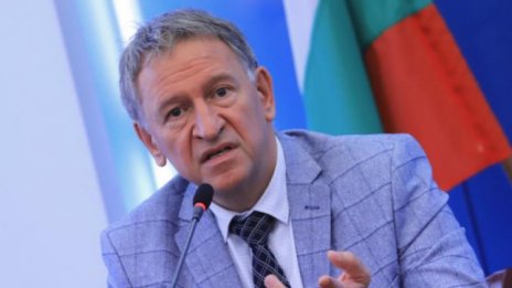 Кацаров призна за кризата с интензивните легла в болниците