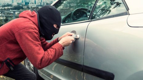 Арестуваха млад автоджамбаз от Попович