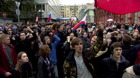 Стотици опозиционни активисти протестираха в Моска