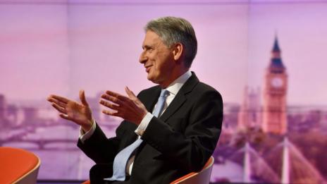 Хамънд: Има много малка вероятност за Brexit без сделка