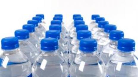 Заради жегите варненци изкупиха водата от магазините